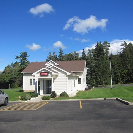إيثاكا The Springwater Inn المظهر الخارجي الصورة