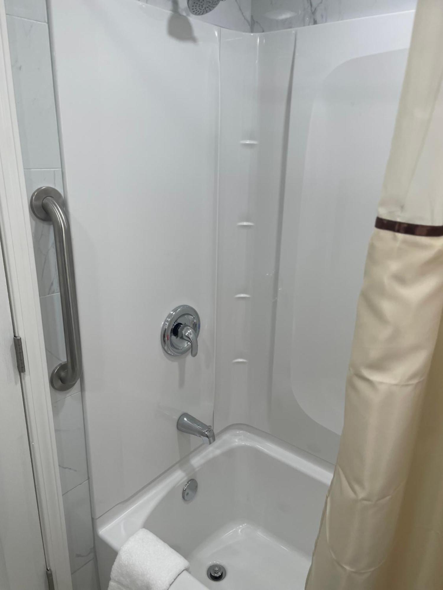 إيثاكا The Springwater Inn المظهر الخارجي الصورة
