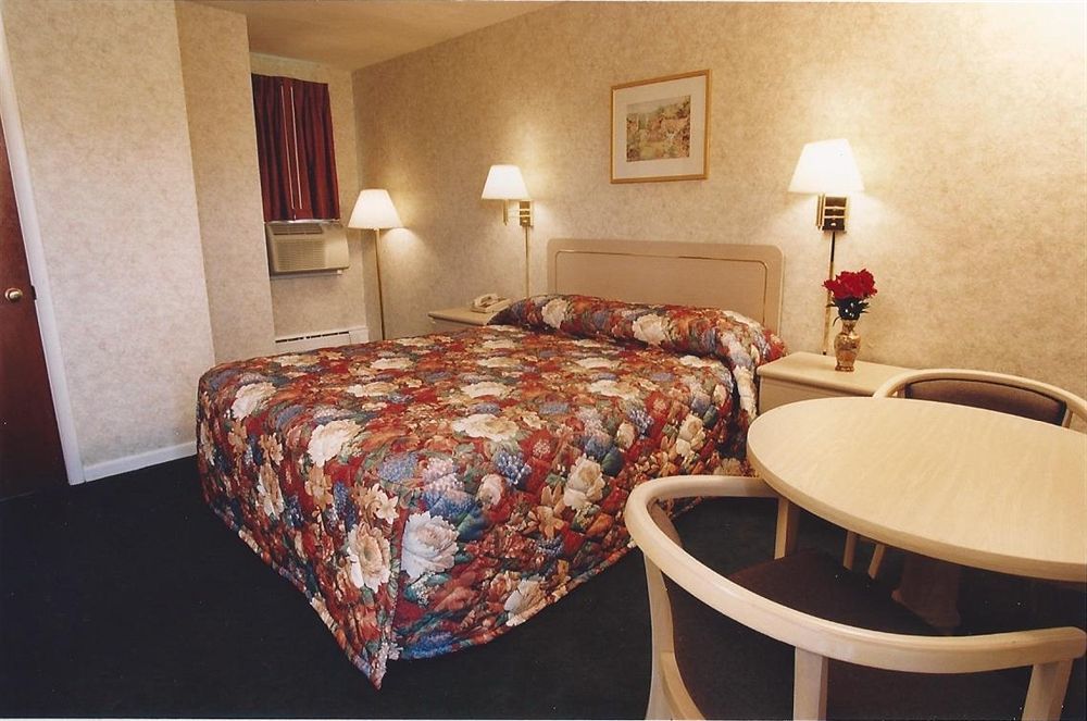 إيثاكا The Springwater Inn الغرفة الصورة