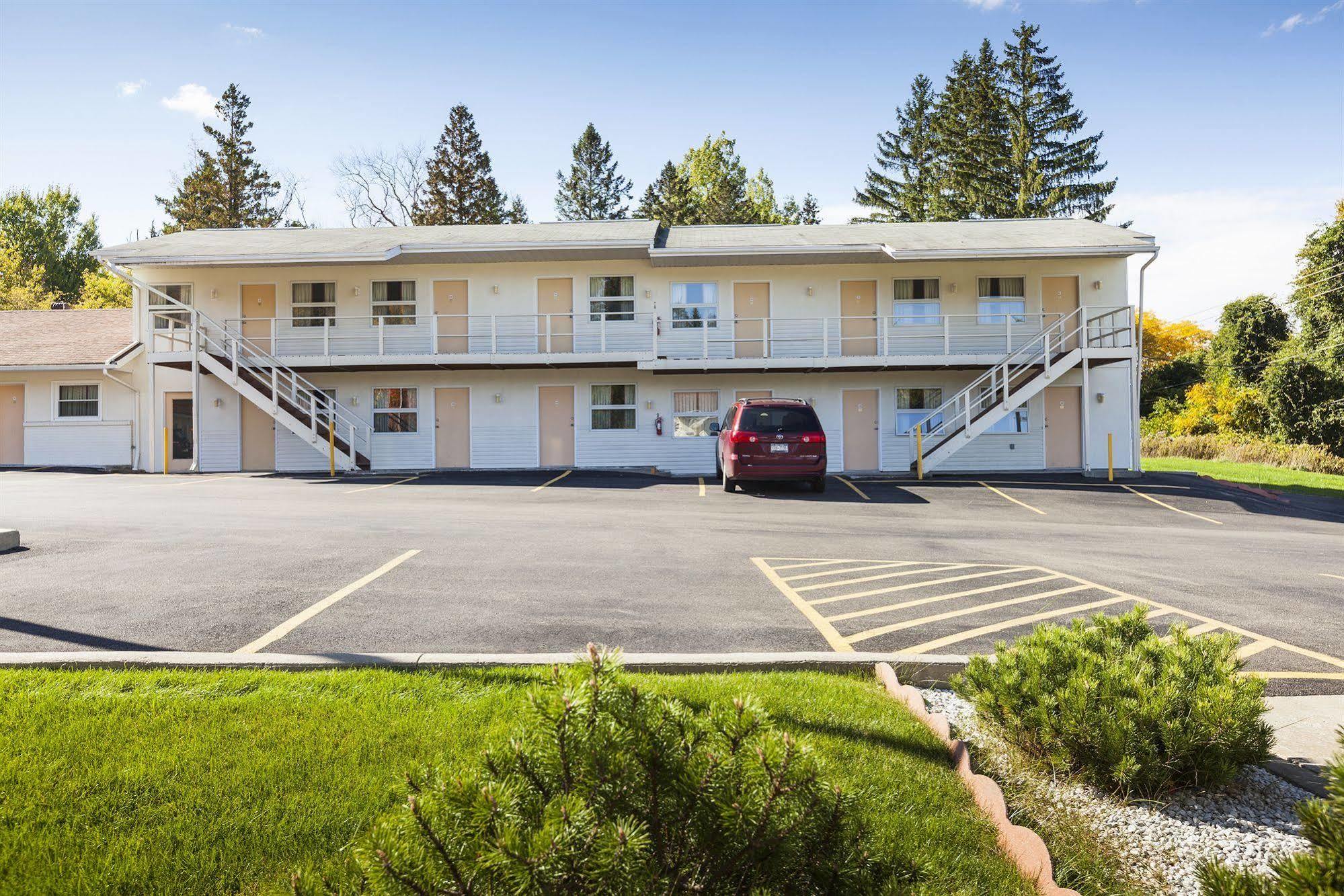 إيثاكا The Springwater Inn المظهر الخارجي الصورة