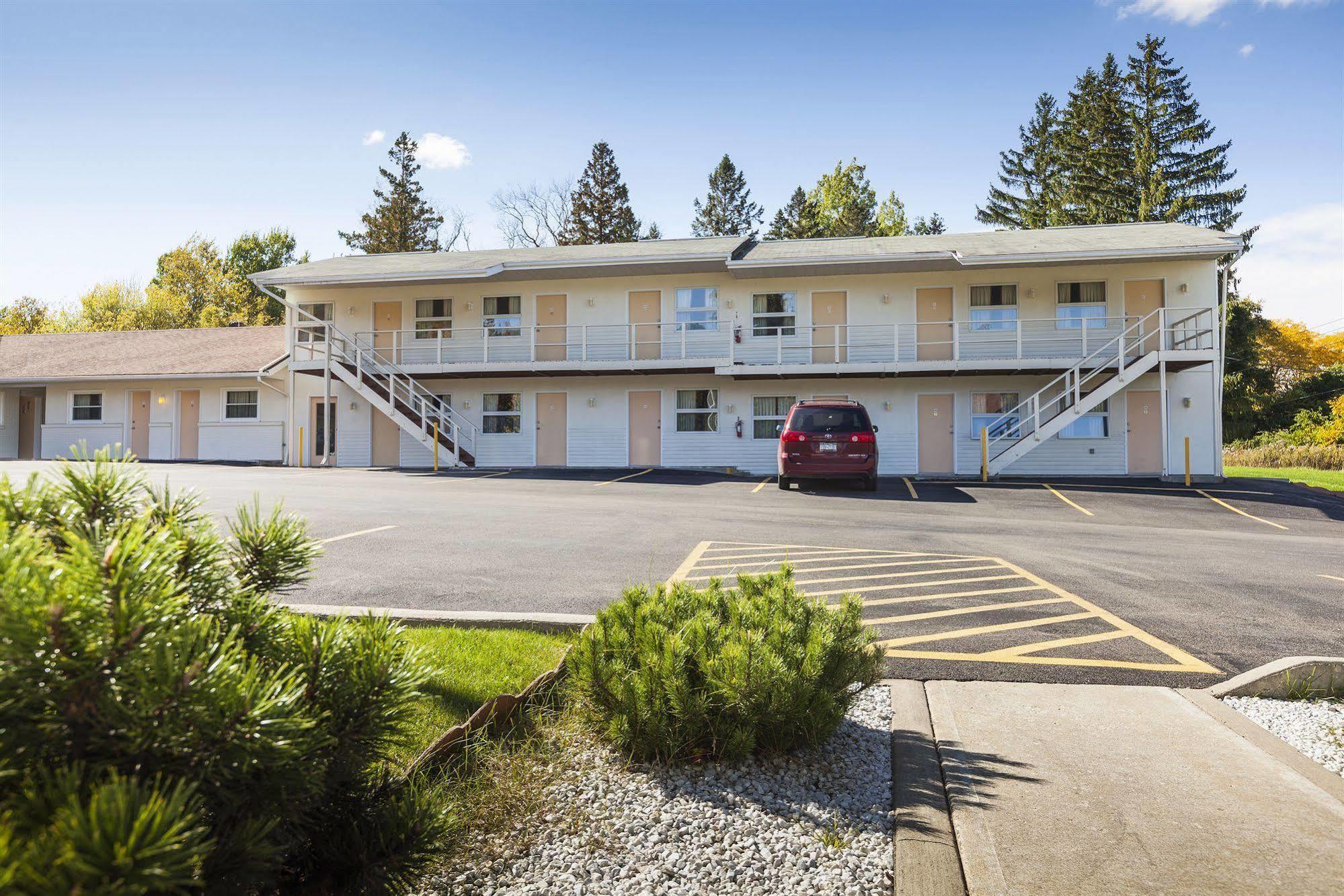 إيثاكا The Springwater Inn المظهر الخارجي الصورة